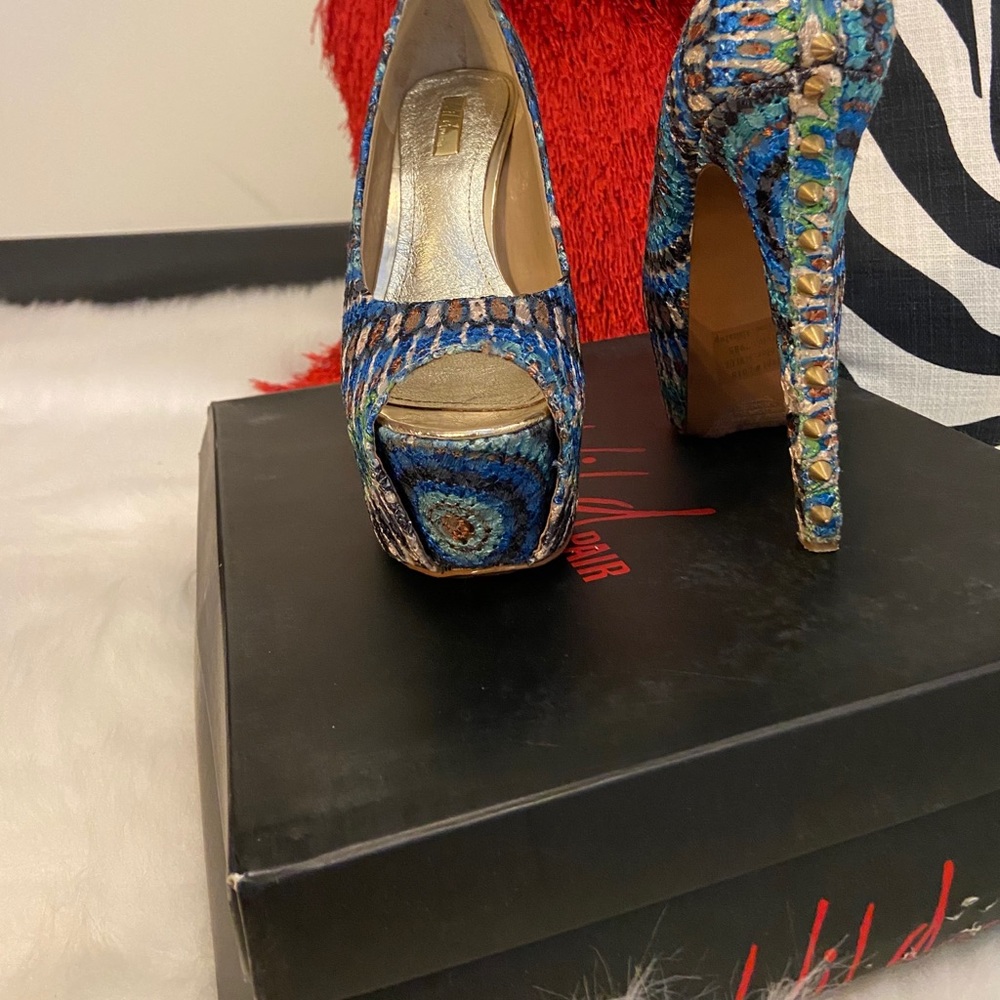 Shoes - Picture 3 of 3